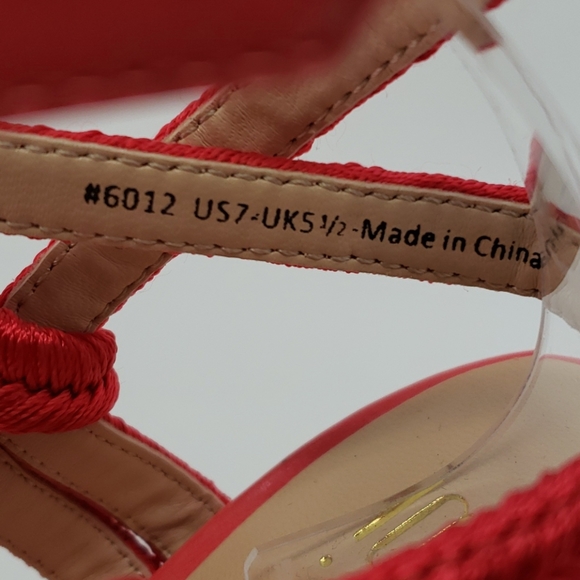 CAbi NWT - Picture 4 of 7